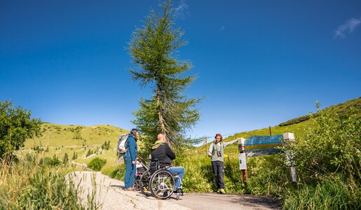 Barrier-free geology trail with wheelchair | © Michael Stabentheiner/Arge Naturerlebnis