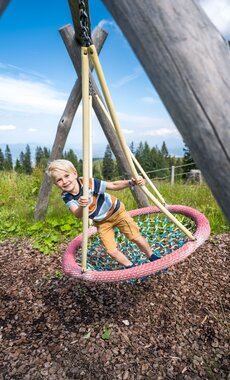 Villacher Alpine Road, child at the playground | ©  villacher-alpenstrasse.at/Michael Stabentheiner