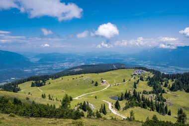 Villach Alpine Road, view from the Dobratsch | ©  villacher-alpenstrasse.at/Michael Stabentheiner